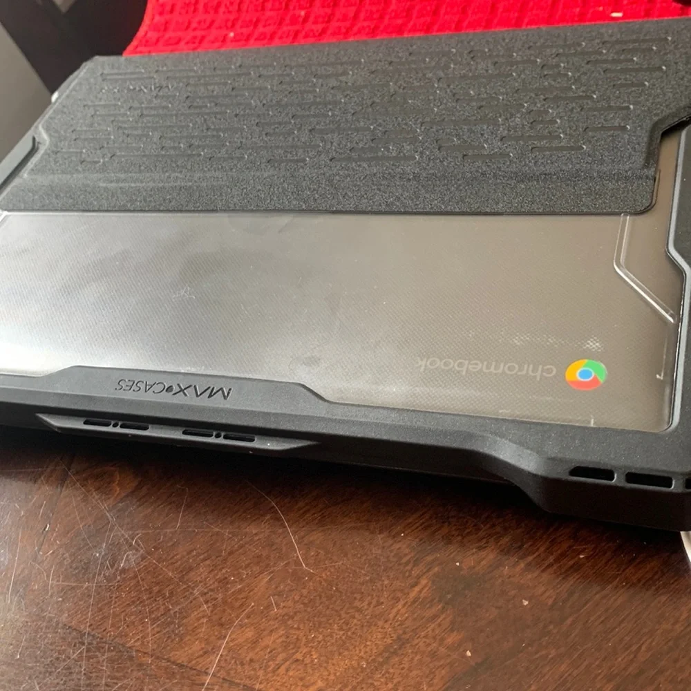 This is a travel size Chromebook laptop and it comes with a case .